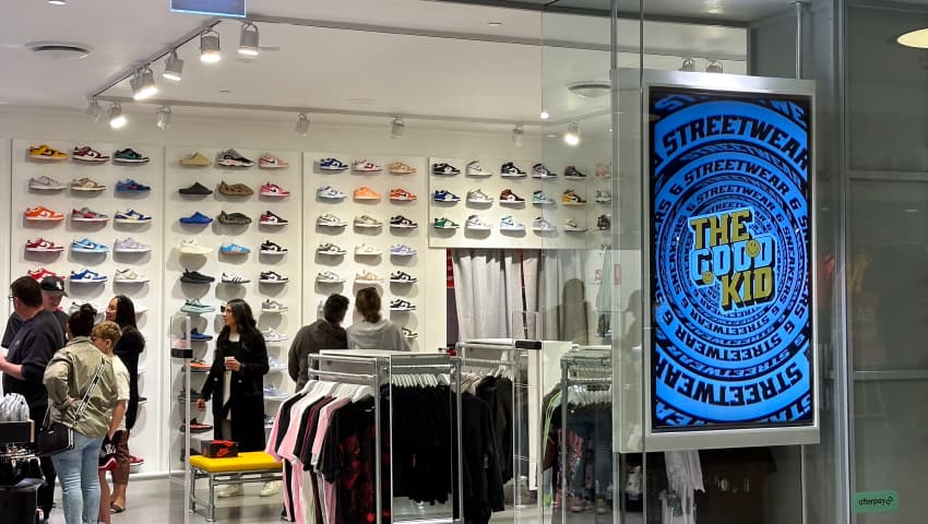 samsng vxt retail digital signage cms